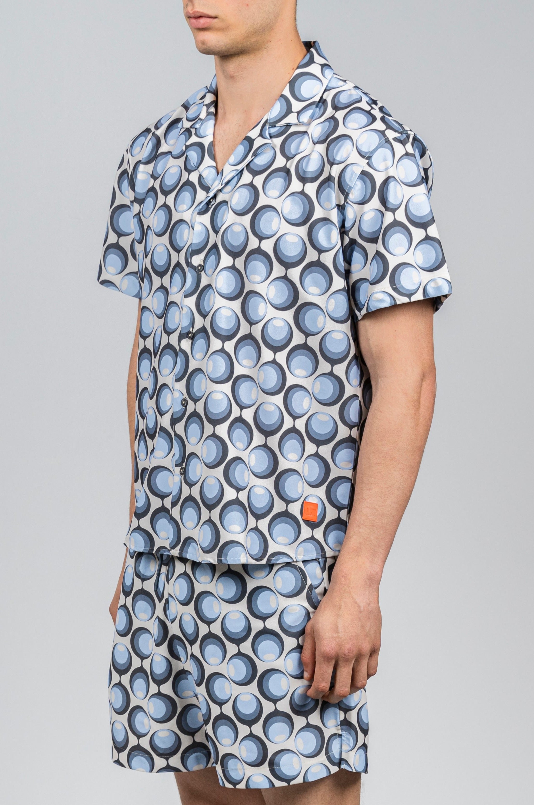 drt_Blowing_Bubbles_Resort_Shirt_side